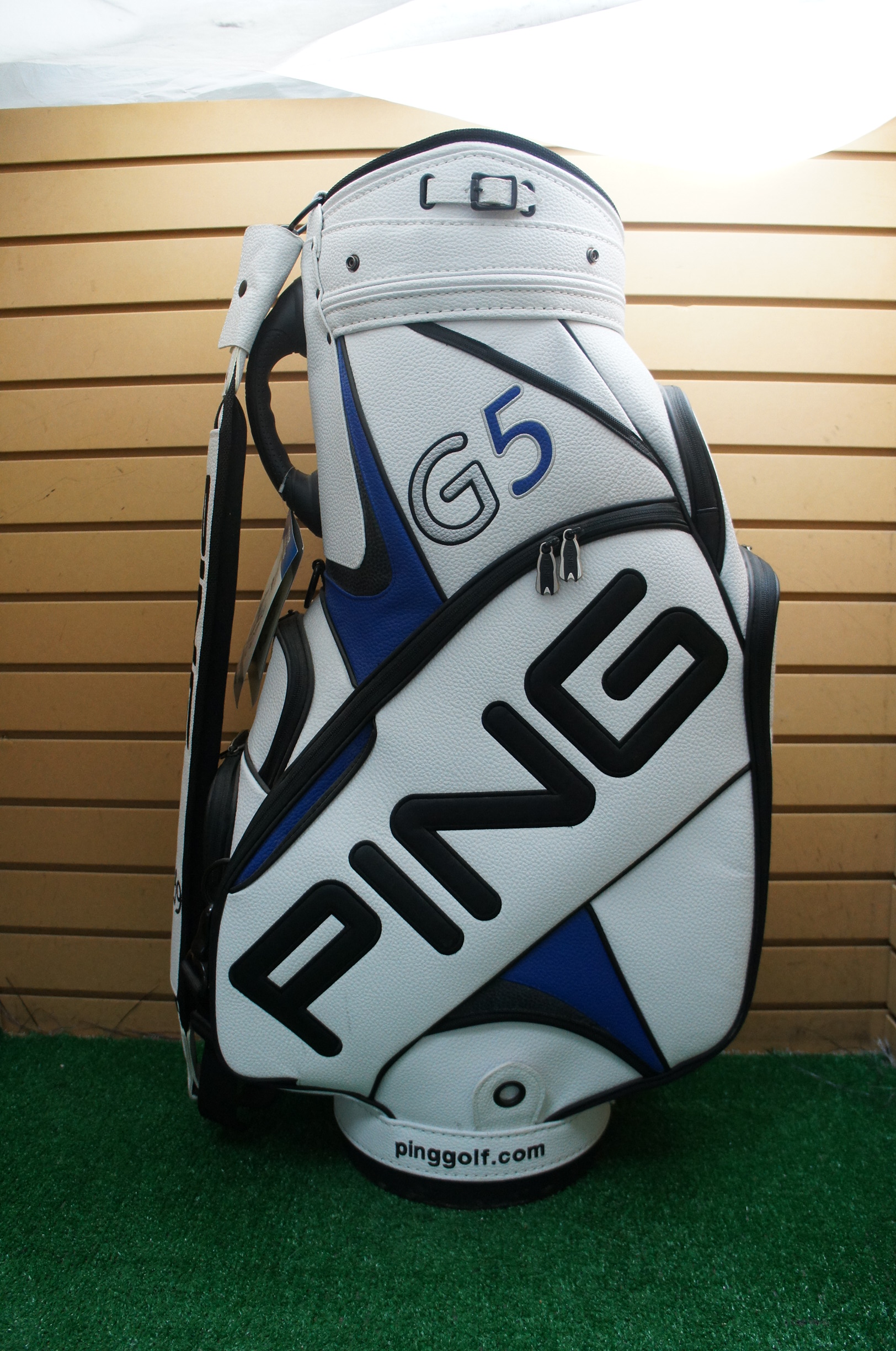 MINT Ping G5 S59 10" Tour Staff Bag 6Dividers White/Black/Blue SEE